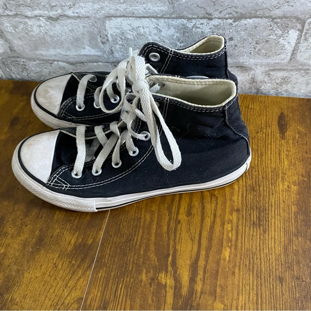 Converse Kids Black High-Top Sneakers size 2